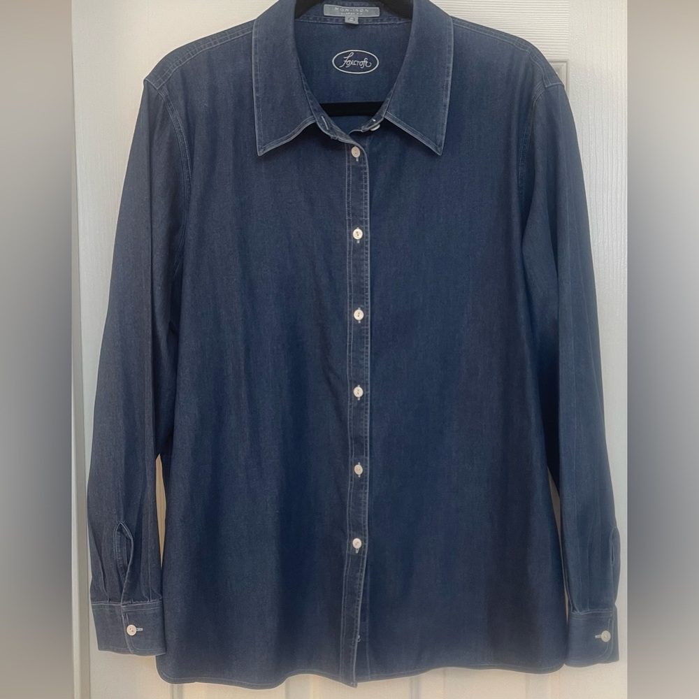 Foxcroft blouse in excellent condition